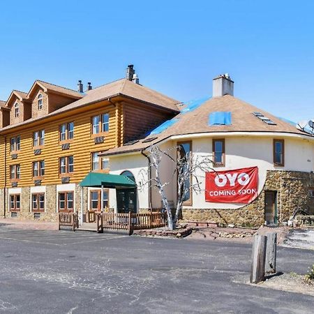 Casa Loma Inn & Suites By Oyo Davenport Ia Near I-80 Экстерьер фото