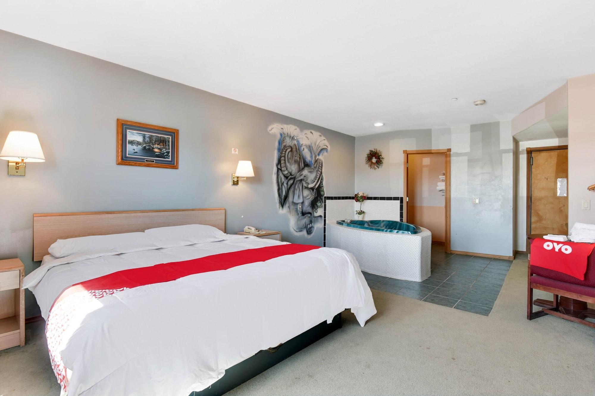 Casa Loma Inn & Suites By Oyo Davenport Ia Near I-80 Экстерьер фото