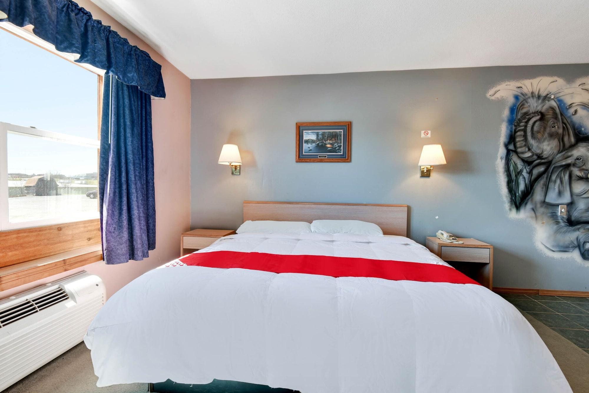 Casa Loma Inn & Suites By Oyo Davenport Ia Near I-80 Экстерьер фото